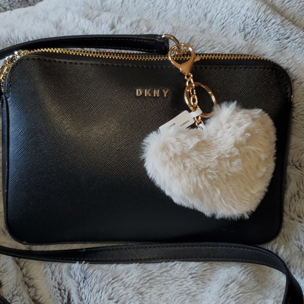 Fuzzy Heart Keychain - Picture 3 of 3